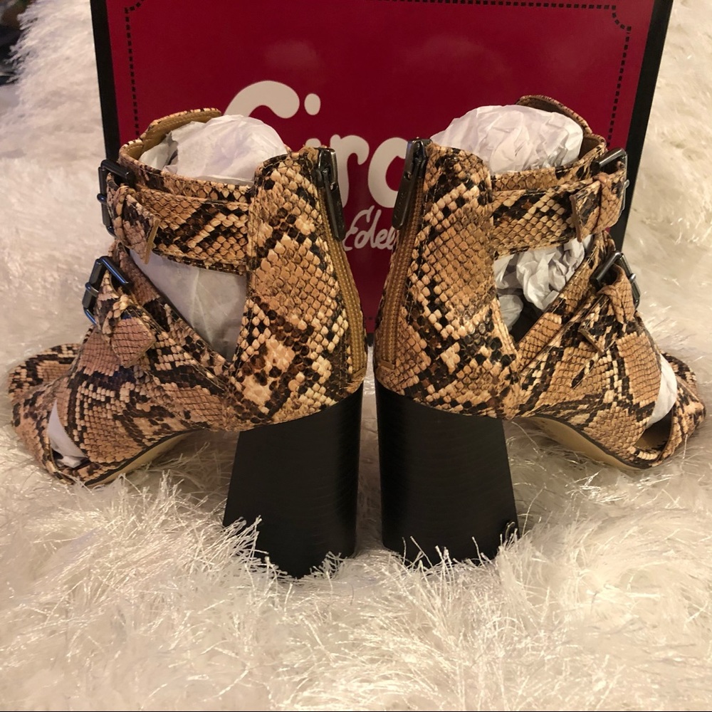 Ezra Dress Sandals 👡 - Picture 11 of 11